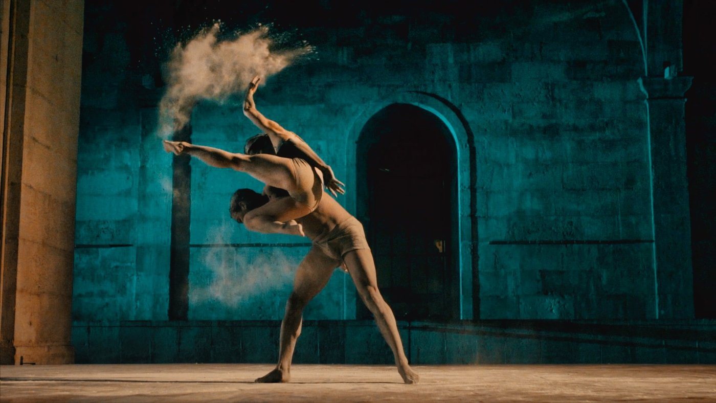 There's No Age for Dancing: bailarino na neve